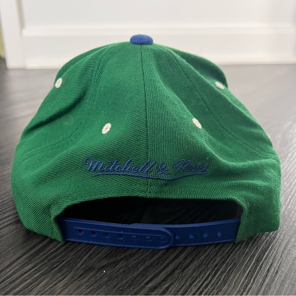 Mitchell & Ness Dallas Mavericks Hat - Picture 3 of 6